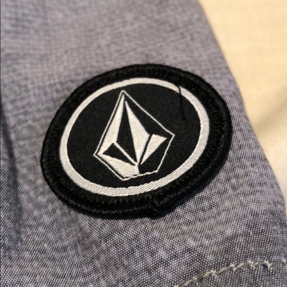 Volcom shorts - Picture 3 of 5